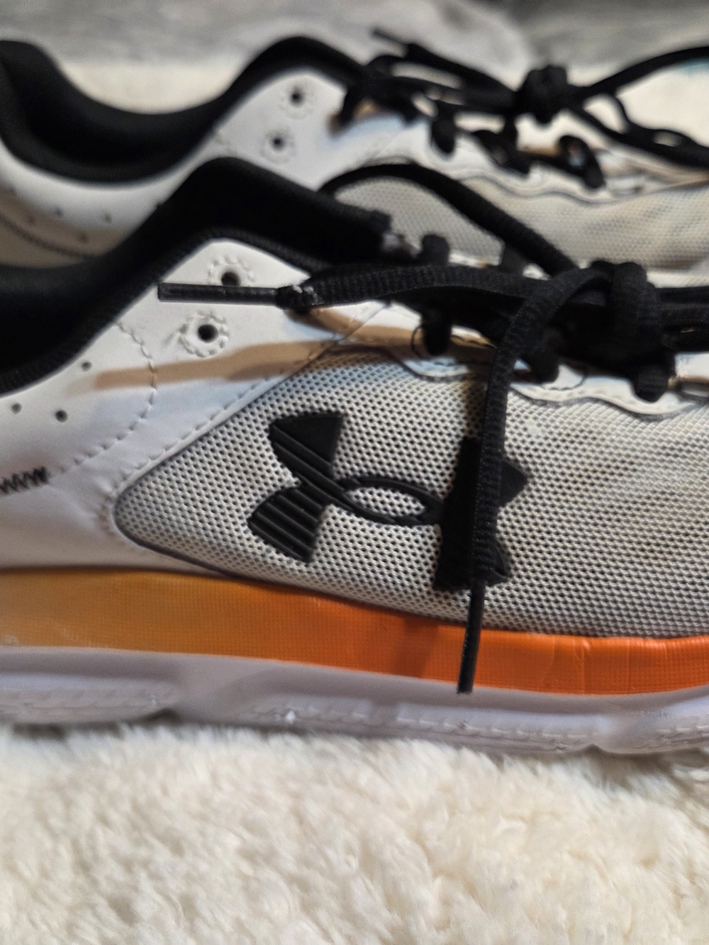 Under Armour Men's White & Orange Athletic Shoes
